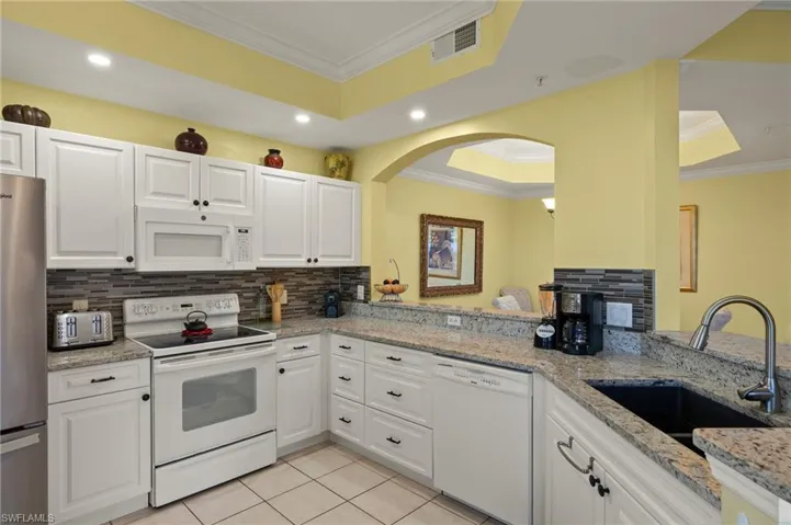 4690 Turnberry Lake Dr 102, Estero, Florida 33928