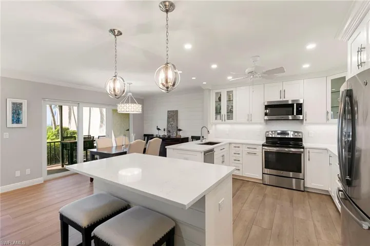 Sparkling, updated kitchen