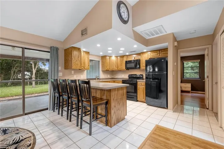 Spacious & open kitchen