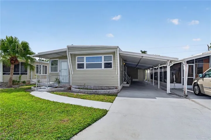 77 Enchanting Blvd E77, Naples, Florida 34112