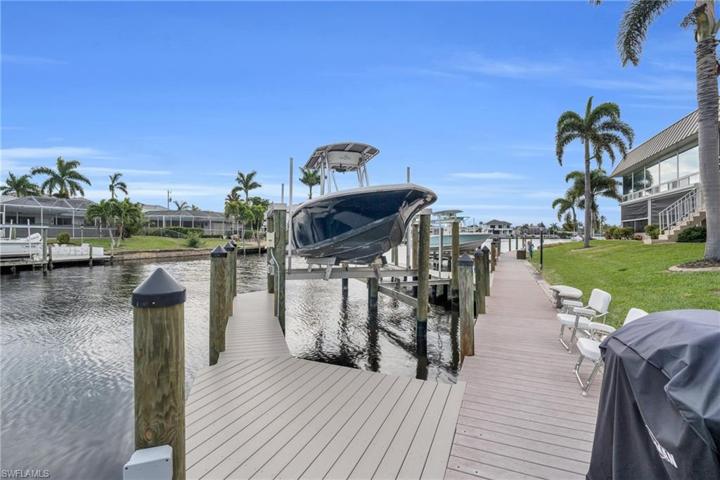 1730 Sandy CIR # 210, CAPE CORAL FL 33904
