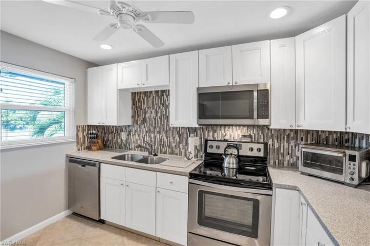1730 Sandy CIR # 210, CAPE CORAL FL 33904
