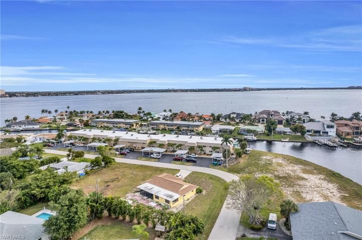 1730 Sandy CIR # 210, CAPE CORAL FL 33904