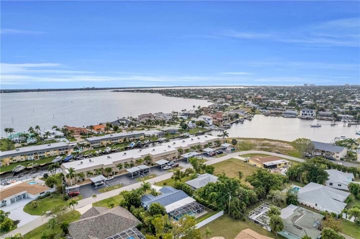 1730 Sandy CIR # 210, CAPE CORAL FL 33904