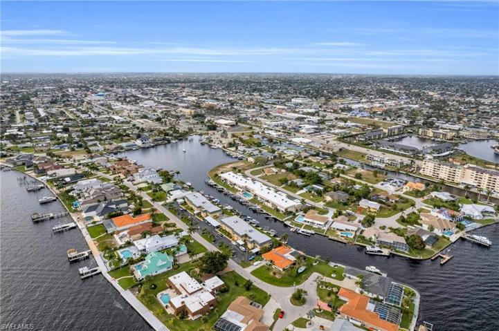 1730 Sandy CIR # 210, CAPE CORAL FL 33904