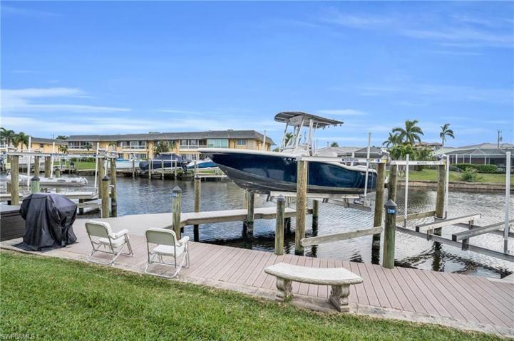 1730 Sandy CIR # 210, CAPE CORAL FL 33904