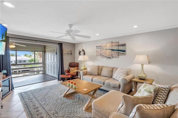 1730 Sandy CIR # 210, CAPE CORAL FL 33904