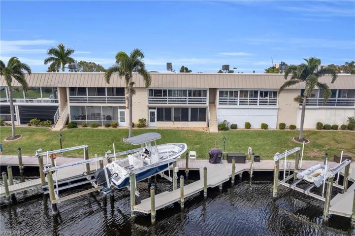 1730  Sandy  CIR, Cape Coral, FL 33904