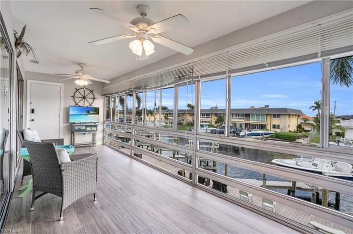Glass/Screened Lanai