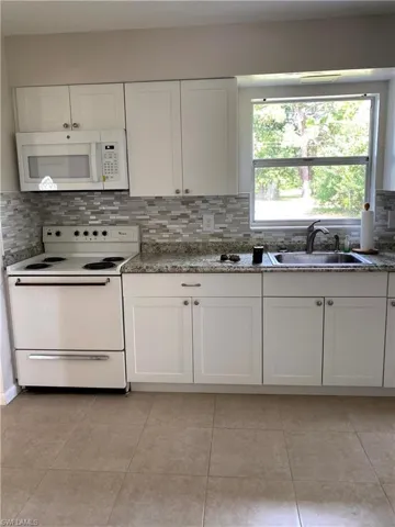17 Illinois Rd, Lehigh Acres, Florida 33936