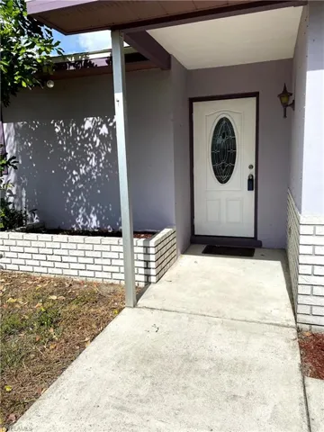 17 Illinois Rd, Lehigh Acres, Florida 33936