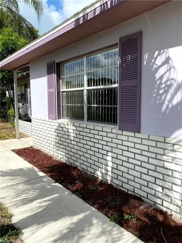 17 Illinois Rd, Lehigh Acres, Florida 33936