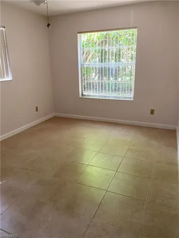 17 Illinois Rd, Lehigh Acres, Florida 33936