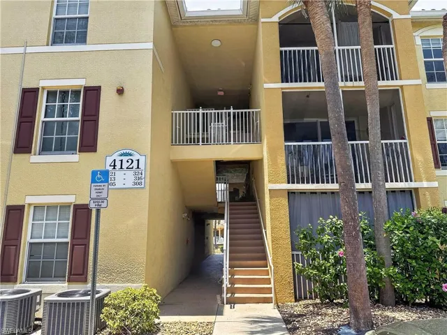 4121 Residence Dr 323, Fort Myers, Florida 33901
