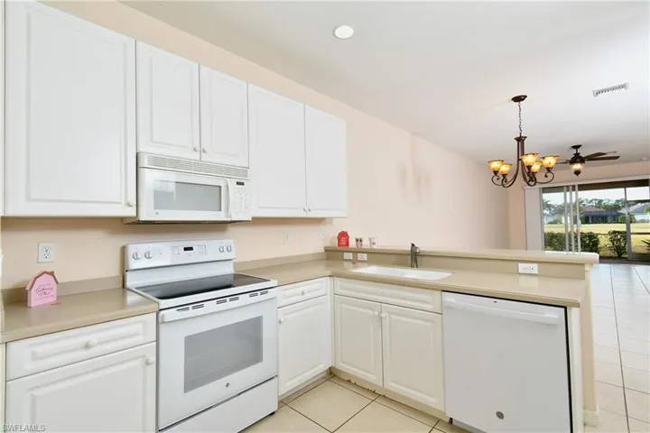 4808  Fairloop  RUN, Lehigh Acres, FL 33973