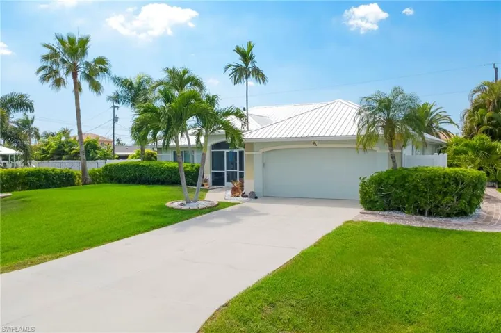 5422 Agualinda Blvd, Cape Coral, Florida 33914