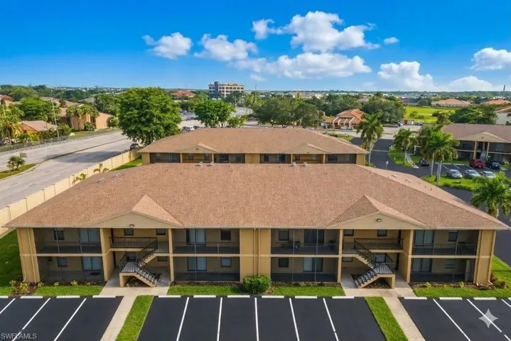 5323  Summerlin  RD, Fort Myers, FL 33919