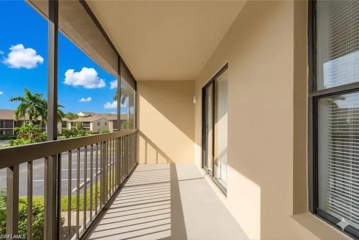 5323  Summerlin  RD, Fort Myers, FL 33919