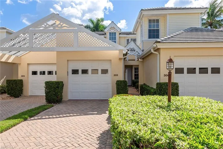 8540  Mystic Greens  WAY, Naples, FL 34113