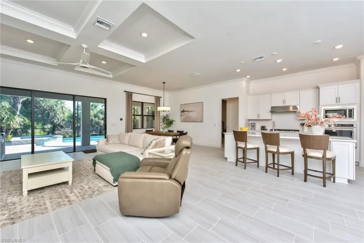 9280  Cormorant  DR, Naples, FL 34120