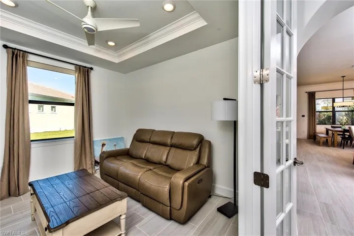 9280  Cormorant  DR, Naples, FL 34120