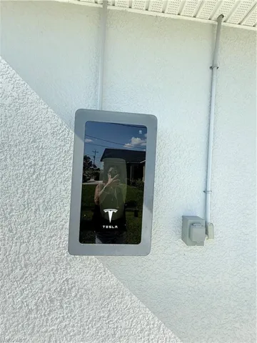 1405 Nelson Rd N, Cape Coral, Florida 33993