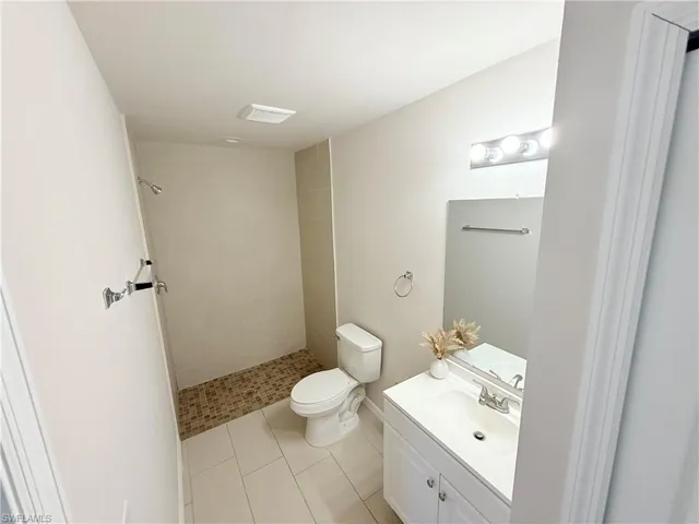 1405 Nelson Rd N, Cape Coral, Florida 33993