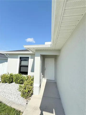 1405 Nelson Rd N, Cape Coral, Florida 33993
