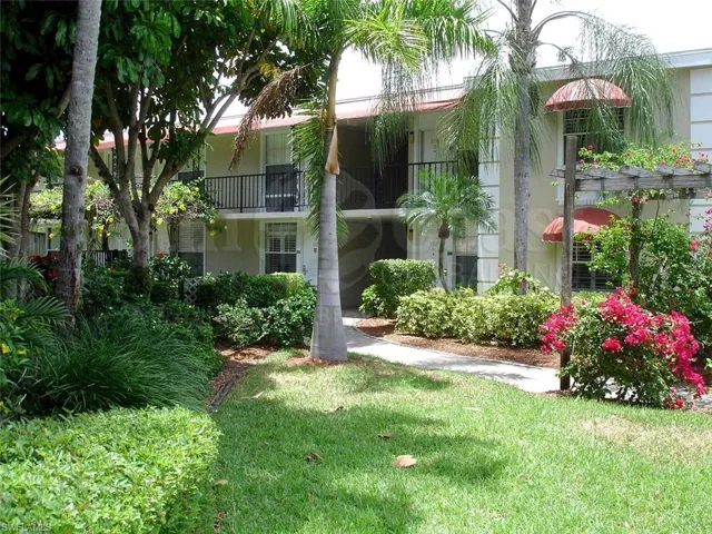 View of unit building / complex