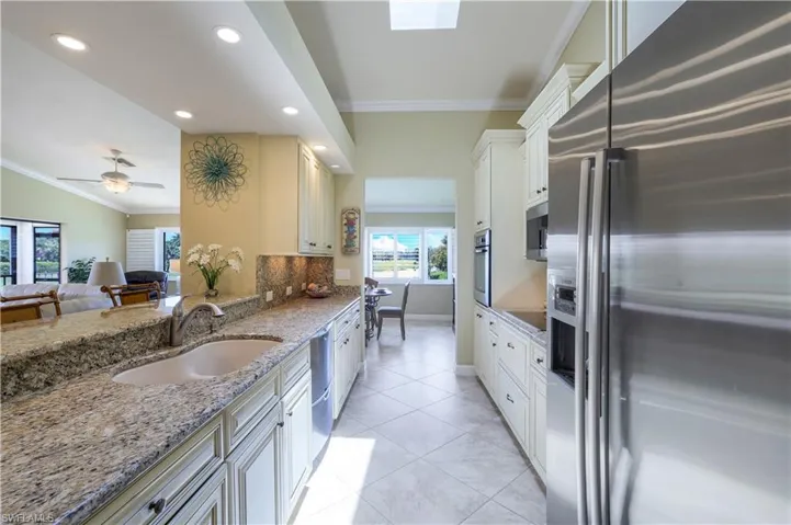 Stainless Steel Side By Side With Water In the Door, Oversized Sink, Granite