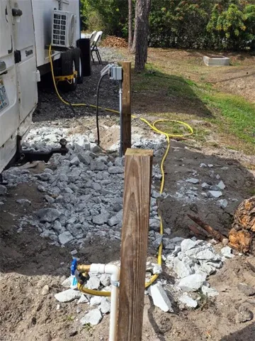 electrical and water hookup on lot