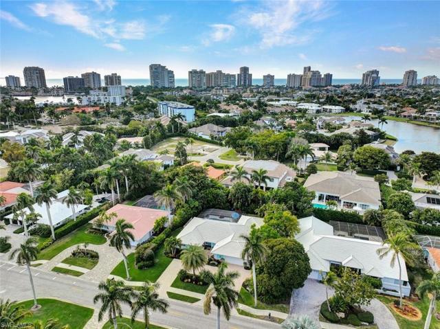 735 Old Trail is located “west of 41” in the desirable Park Shore neighborhood
