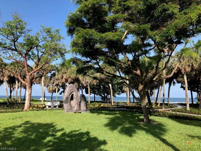 Path to the beach