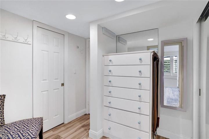 Dressing area (walk in closet through the pocket door)