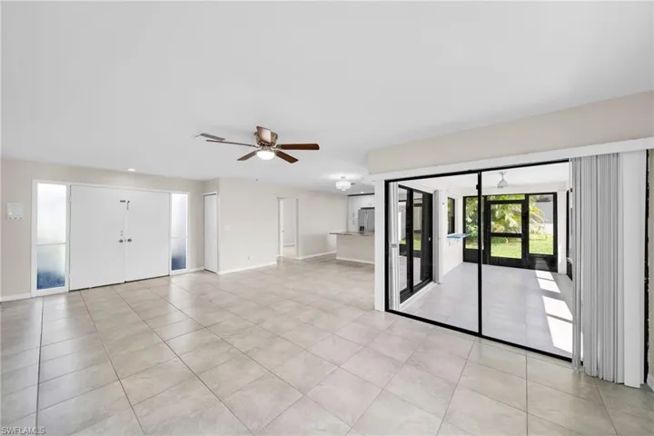 919 SE 5th  PL, Cape Coral, FL 33990