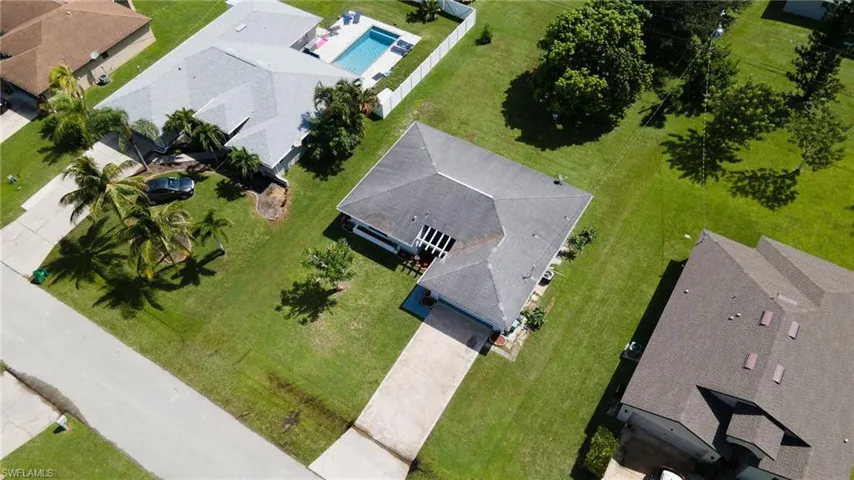 919 SE 5th  PL, Cape Coral, FL 33990