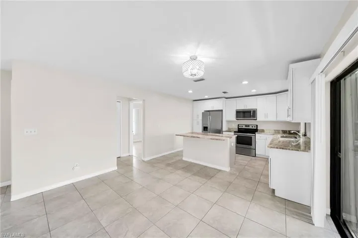 919 SE 5th  PL, Cape Coral, FL 33990