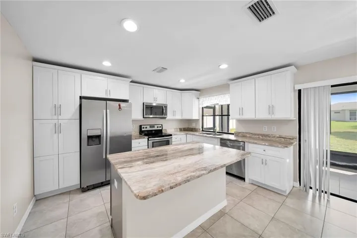 919 SE 5th  PL, Cape Coral, FL 33990