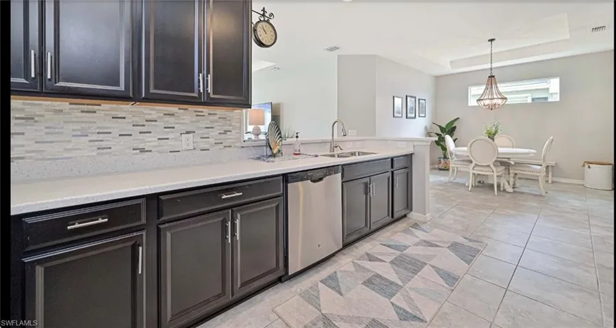 2703 Vareo Ct N, Cape Coral, Florida 33991