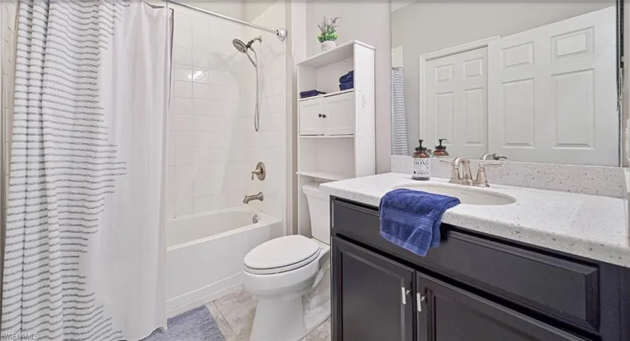 2703 Vareo Ct N, Cape Coral, Florida 33991