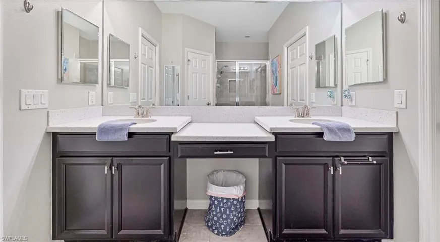 2703 Vareo Ct N, Cape Coral, Florida 33991