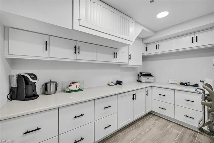 900 Broad Ave S # 2c, Naples Fl 34102