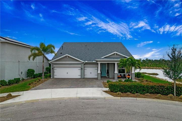 3 Garages-plus 2 Tesla Charging Stations