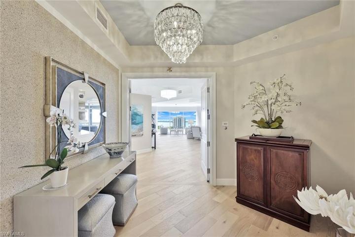 Private Foyer