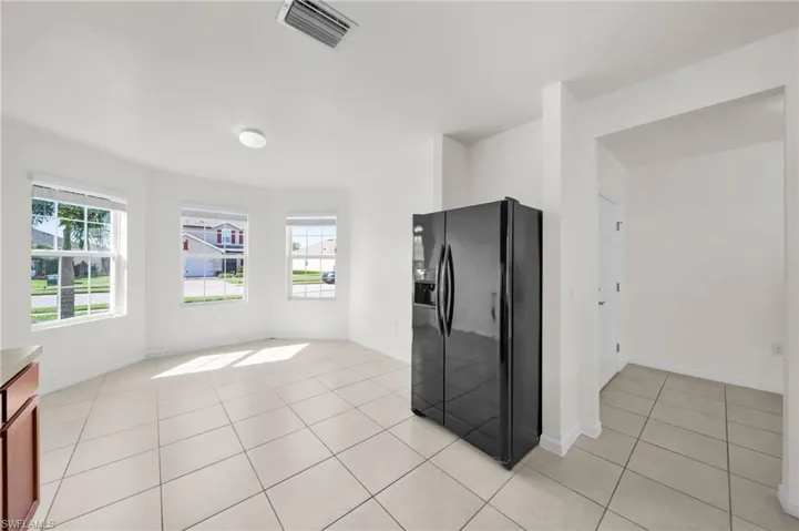 3477 Acapulco Cir, Cape Coral, Florida 33909