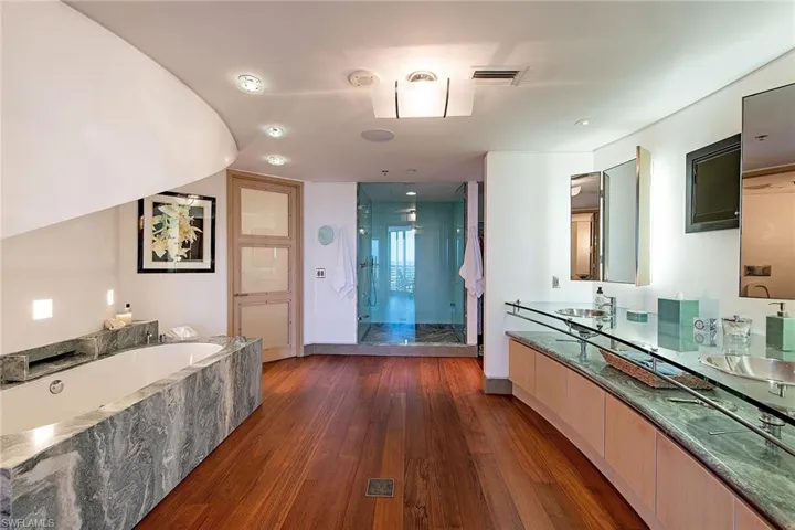 8231  Bay Colony  DR, Naples, FL 34108