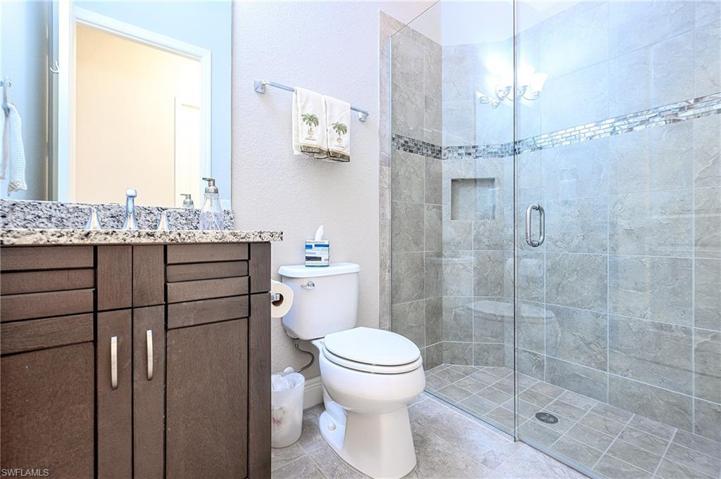 Full Bathroom 3