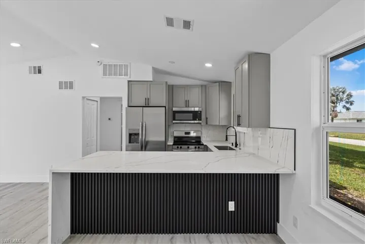 2931 Sw 11th Ct, Cape Coral, Florida 33914