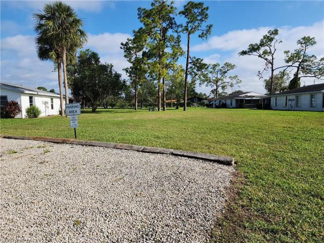 Pinewood - Extra Guest Parking