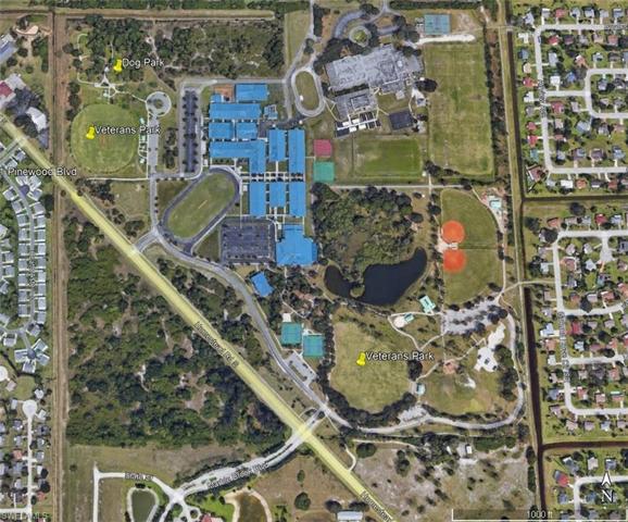 Walking Distance To Veterans Park!